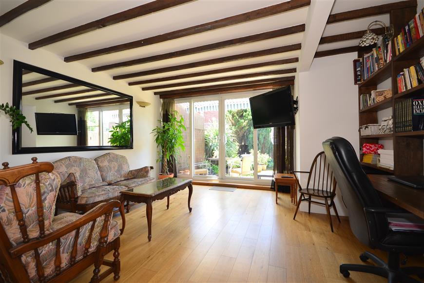 Interior exposed beams